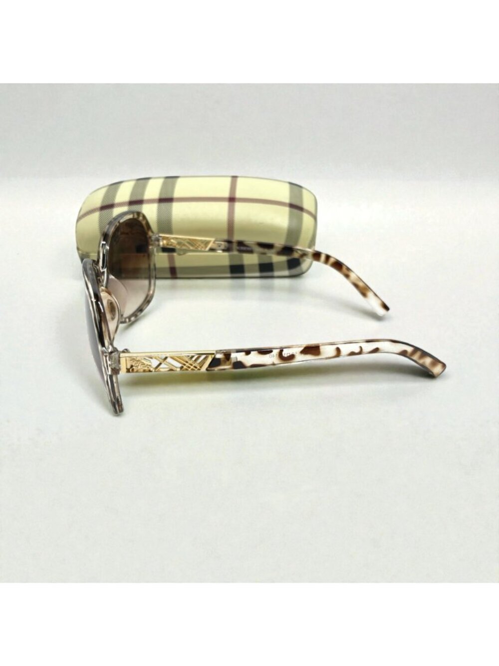 Burberry Women's Oversized Sunglasses Tortoise Frames Gradient Lenses Italy - Picture 8 of 12